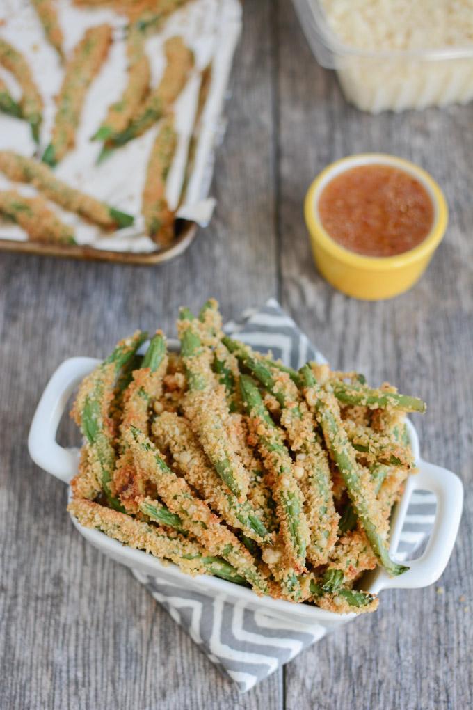 crispy oven baked green bean fries served with dipping sauce 