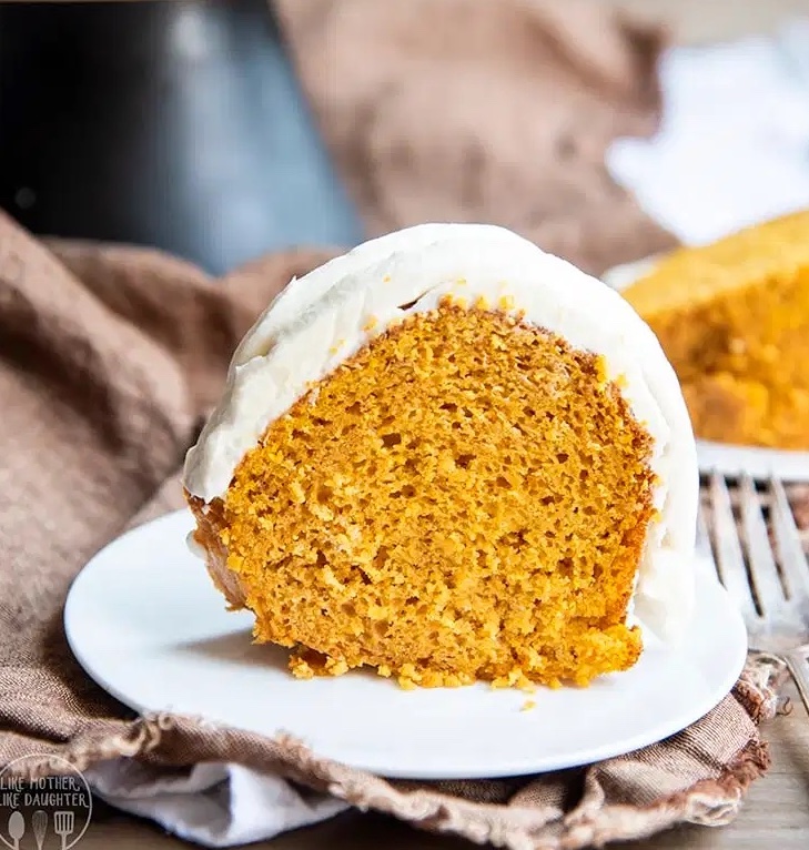 20 Easy Pumpkin Dessert Recipes {That Are Not Pumpkin Pie} 14 best pumpkin dessert recipes - pumpkin cake with yellow cake mix