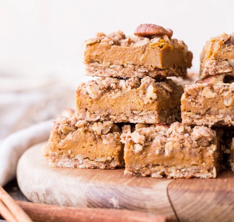20 Easy Pumpkin Dessert Recipes {That Are Not Pumpkin Pie} 20 vegan pumpkin dessert recipes- vegan pumpkin pie crumb bars